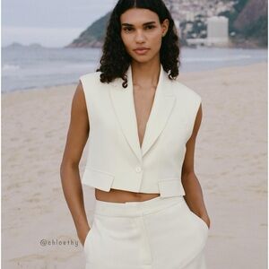Cropped Sleeveless Blazer Vest - Cream